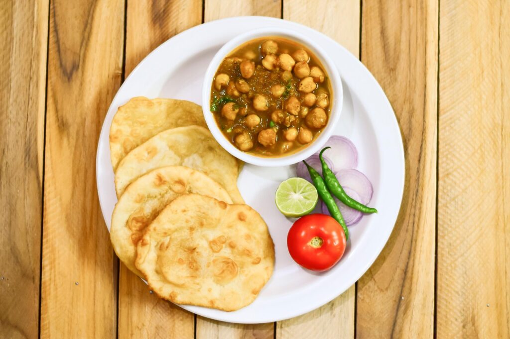 Punjabi chole bhature